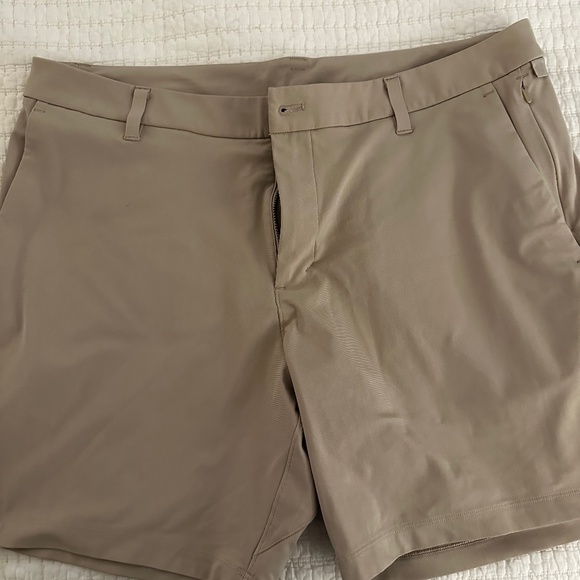Lululemon shorts - Picture 1 of 3